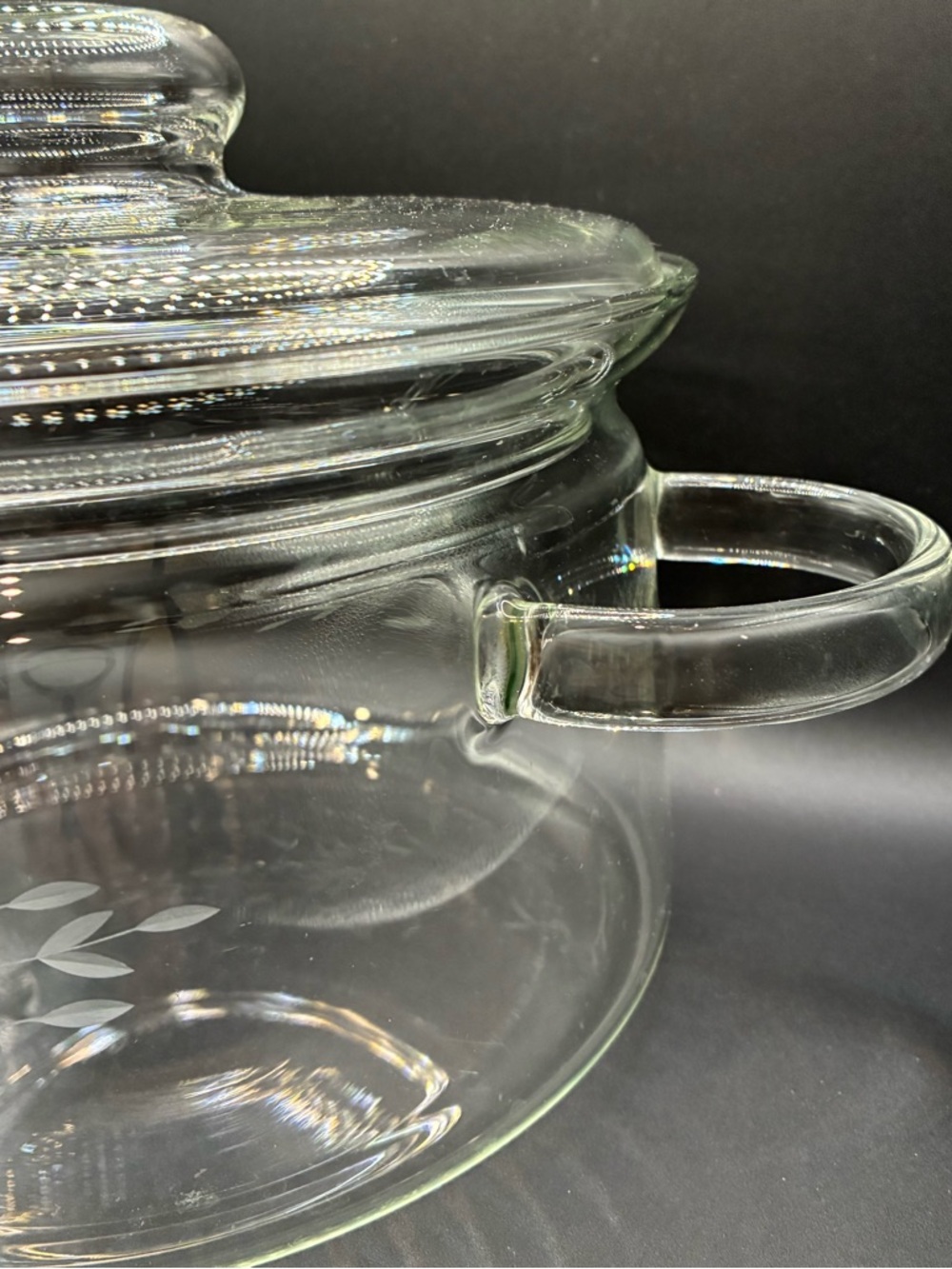 Princess House Glass Covered 4 QT Casserole with Heritage Series Floral Etching - Picture 3 of 7